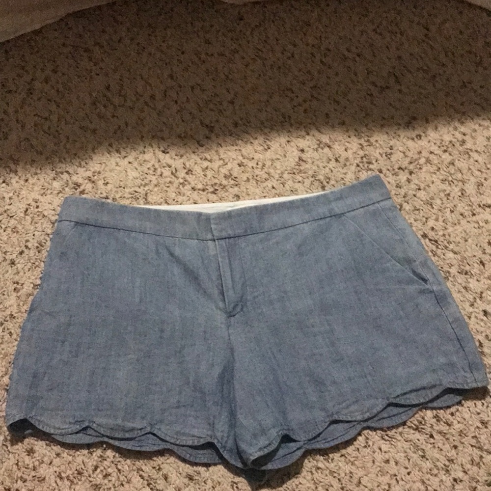 Club Monaco size 8 denim color short